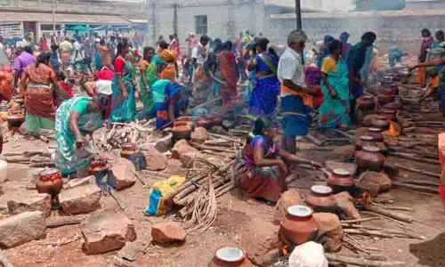 ரெத்தினகிரீசுவரர் கோவிலில் பொங்கல் விழா