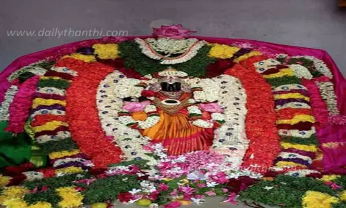 கோவில்களில் வரலட்சுமி பூஜை கோவில்களில் வரலட்சுமி பூஜை