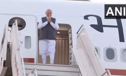 சந்திரயான் 3 வெற்றி: பிரதமர் மோடி பெங்களூரு வருகை; சிறப்பான வரவேற்பு சந்திரயான் 3 வெற்றி: பிரதமர் மோடி பெங்களூரு வருகை; சிறப்பான வரவேற்பு