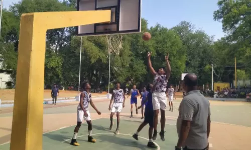 பள்ளி மாணவர்களுக்கான கூடைப்பந்து போட்டி