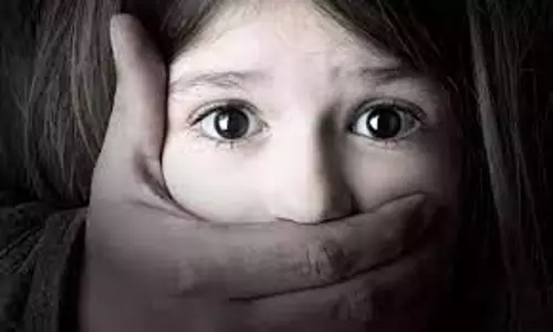 பள்ளி வேனில் 10-ம் வகுப்பு மாணவி மானபங்கம்; டிரைவர் கைது