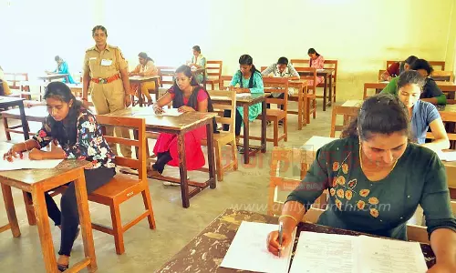 குமரியில் 4 மையங்களில் போலீஸ் சப்-இன்ஸ்பெக்டர் பதவிக்கான எழுத்து தேர்வு