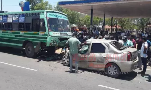 நாங்குநேரி-பேட்டை அருகே விபத்து: என்ஜினீயர் உள்பட 3 பேர் பலி நாங்குநேரி-பேட்டை அருகே விபத்து: என்ஜினீயர் உள்பட 3 பேர் பலி