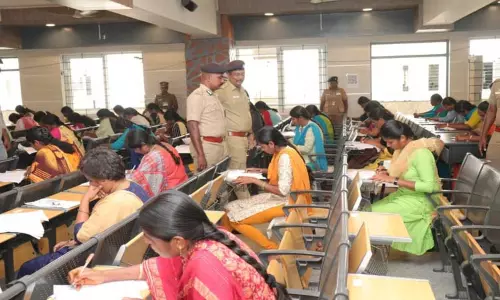 சப்-இன்ஸ்பெக்டர் பணிக்கு 2-வது நாளாக தேர்வு