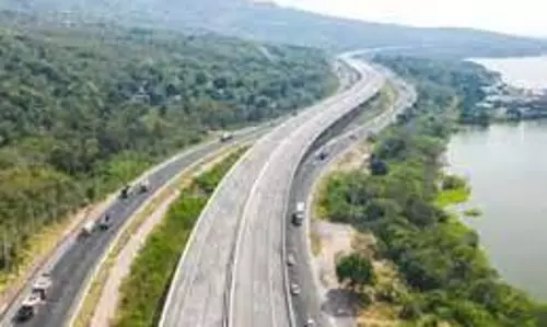 விநாயகர் சதுர்த்தி கொண்டாட்டம் முடியும் வரை மும்பை- கோவா நெடுஞ்சாலையில் கனரக வாகனங்களுக்கு தடை விநாயகர் சதுர்த்தி கொண்டாட்டம் முடியும் வரை மும்பை- கோவா நெடுஞ்சாலையில் கனரக வாகனங்களுக்கு தடை