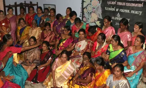 தூத்துக்குடி கல்லூரியில்முன்னாள் மாணவிகள் சந்திப்பு நிகழ்ச்சி:அமைச்சர் கீதாஜீவன் பங்கேற்பு