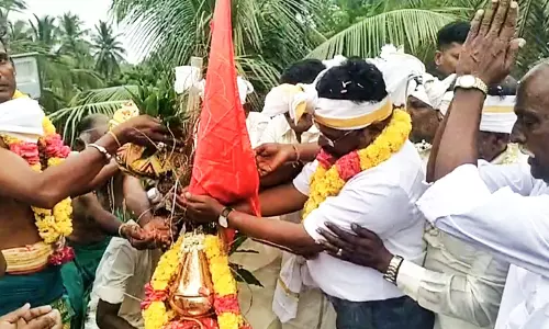 மரக்காணம்முத்துமாரியம்மன் கோவில் கும்பாபிஷேகம்:தொல்.திருமாவளவன் எம்.பி. நடத்தி வைத்தார்