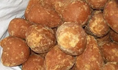 வெல்லம் விலை குறைந்தது