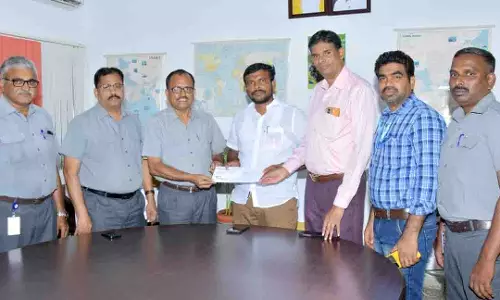 காகித ஆலை சார்பில் புகழூர் நகராட்சிக்கு ரூ.30 லட்சம் வழங்கல்