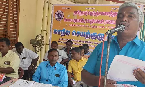 சாலை பராமரிப்பு ஊழியர்கள் சங்கம் சார்பில் ஆர்ப்பாட்டம்