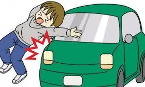 கார் மோதி பெயிண்டர் சாவு கார் மோதி பெயிண்டர் சாவு