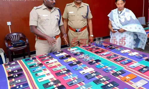 திருடு போன 104 செல்போன்கள் மீட்பு