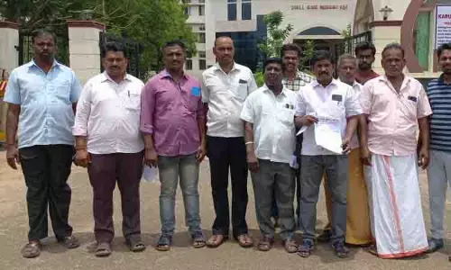 அண்ணாமலையின் பாதயாத்திரையில் கருப்பு கொடி ஏந்தி எதிர்ப்பு தெரிவிக்க அனுமதிக்கோரி போலீசில் மனு