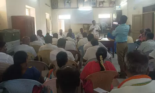 வேலைவாய்ப்பு முகாம் குறித்த ஆலோசனை கூட்டம்