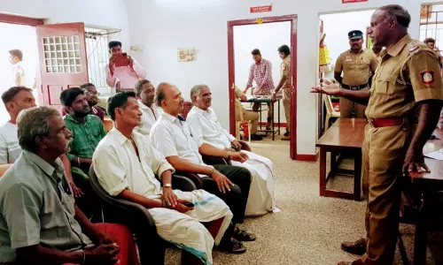 குழந்தை திருமணம் நடந்தால் மண்டப உரிமையாளர் மீது நடவடிக்கை