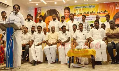 தொகுதிக்கு ஆயிரம் இளைஞர்களை திரட்ட வேண்டும்; அமைச்சர் சாத்தூர் ராமச்சந்திரன் பேச்சு