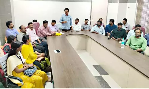 டாக்டர்கள் உள்ளிருப்பு போராட்டம்