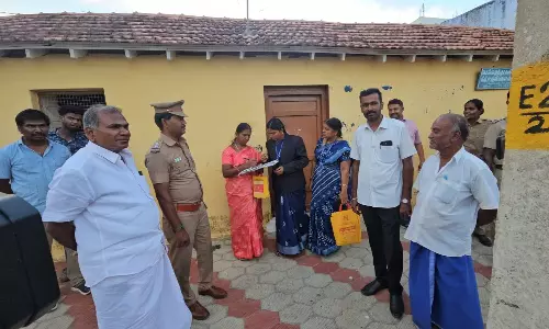 அரசு உதவி பெறும் பள்ளி கட்டிடம் ஜப்தி