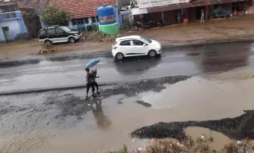 காங்கயம் குண்டடம் பகுதியில் சூறாவளி காற்றுடன் மழை