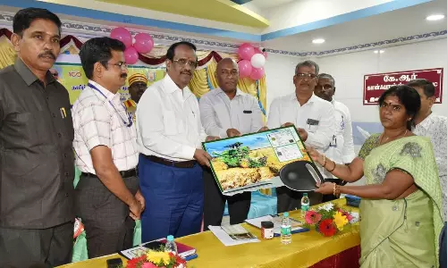 படித்த இளைஞர்கள் சுயதொழில் தொடங்க ஆர்வமுடன் முன்வர வேண்டும்கலெக்டர் பழனி அறிவுரை