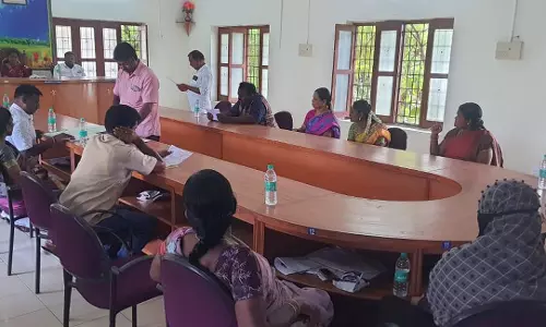 பள்ளிகொண்டா வாரச்சந்தையை மேம்படுத்த ரூ.1¼ கோடி ஒதுக்கீடு