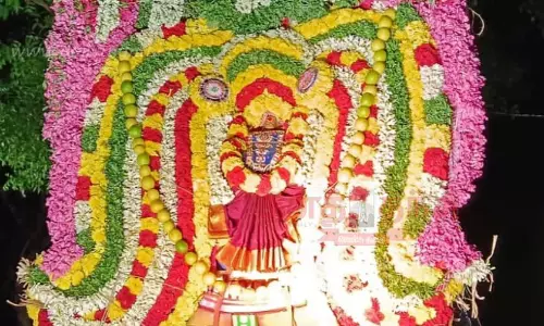 அங்காள பரமேஸ்வரி அம்மன் வீதி உலா