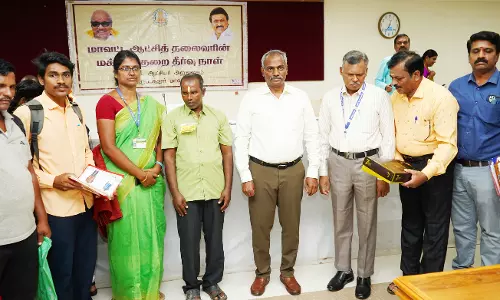 மராட்டிய மாநில விவசாயி குடும்பத்தினரிடம் ஒப்படைப்பு