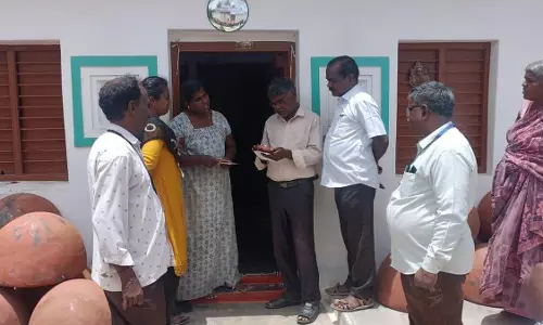 மகளிர் உரிமைத் தொகை விண்ணப்பங்களை சரிபார்க்கும் பணி