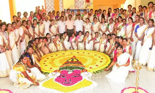 ஓணம் பண்டிகை கொண்டாட்டம்