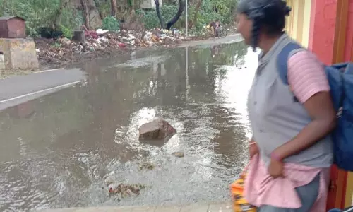 இடி, மின்னலுடன் பலத்த மழை