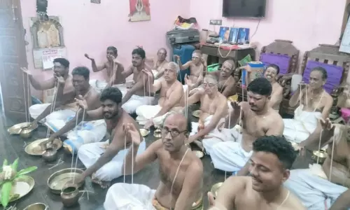 ஆவணி அவிட்டத்தையொட்டி பூணூல் மாற்றம்