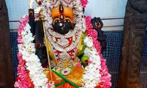 அம்மன் கோவில்களில் சிறப்பு பூஜை