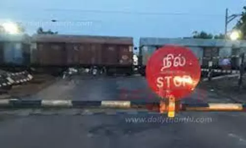 நீடாமங்கலத்தில் ஒரு மணிநேரம் ரெயில்வே கேட் மூடல்