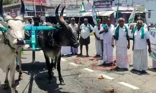 விவசாயிகள் மாட்டு வண்டி ஊர்வலம்