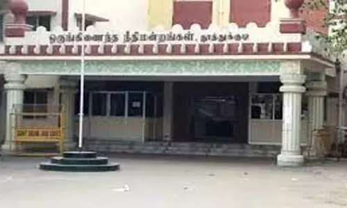 தூத்துக்குடியில்வக்கீல்கள் கோர்ட்டு புறக்கணிப்பு தூத்துக்குடியில்வக்கீல்கள் கோர்ட்டு புறக்கணிப்பு