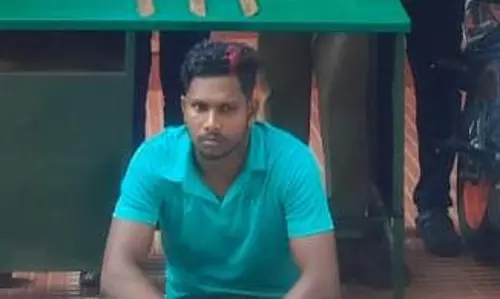 பணம், செல்போன் திருடிய வாலிபர் கைது