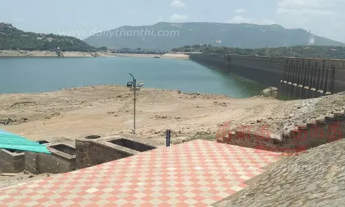 3 ஆண்டுகளுக்கு பிறகு மேட்டூர் அணையின் நீர்மட்டம் 50 அடிக்கு கீழ் குறைந்தது-விவசாயிகள் கவலை