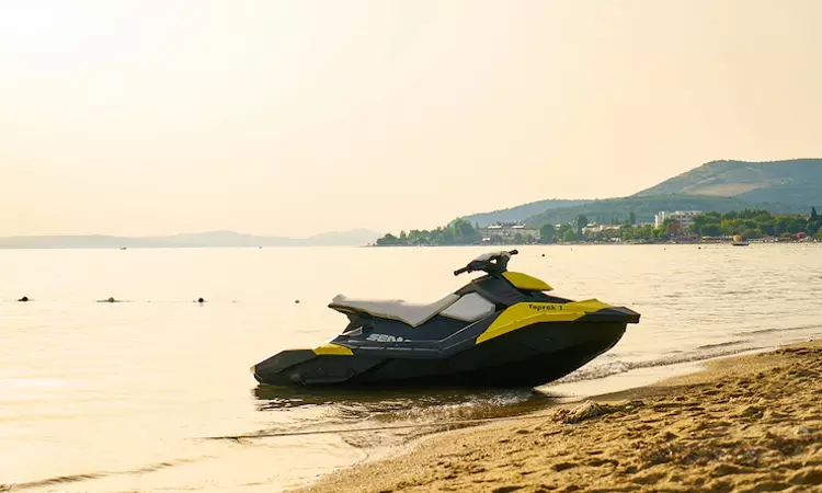 ஜெட் ஸ்கீயிங் செய்தபோது எல்லை தாண்டிய 2 பேர் சுட்டுக் கொலை: அல்ஜீரிய கடலோர காவல் படை நடவடிக்கை ஜெட் ஸ்கீயிங் செய்தபோது எல்லை தாண்டிய 2 பேர் சுட்டுக் கொலை: அல்ஜீரிய கடலோர காவல் படை நடவடிக்கை