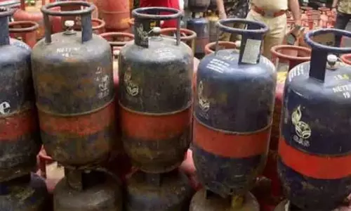 வணிக பயன்பாட்டுக்கான சிலிண்டர் விலை ரூ.157.50 குறைப்பு