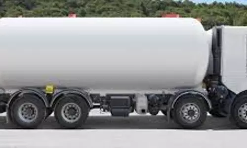 எல்.பி.ஜி. டேங்கர் லாரிகளுக்கான வாடகை ஒப்பந்தம் மேலும் 2 ஆண்டுகளுக்கு நீட்டிப்பு20 ஆயிரம் உரிமையாளர்கள் பயனடைவர் எல்.பி.ஜி. டேங்கர் லாரிகளுக்கான வாடகை ஒப்பந்தம் மேலும் 2 ஆண்டுகளுக்கு நீட்டிப்பு20 ஆயிரம் உரிமையாளர்கள் பயனடைவர்