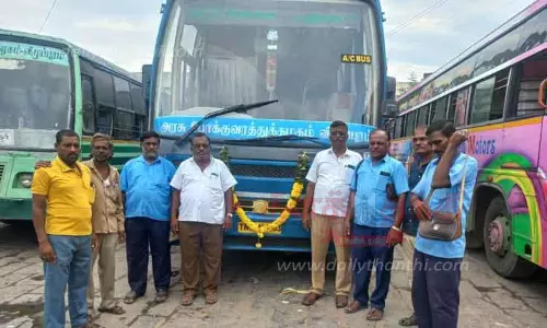 முதல் முறையாக குளிர்சாதன பஸ் இயக்கம்