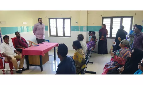 அரசு மருத்துவமனையில் கண் தான விழிப்புணர்வு கூட்டம்