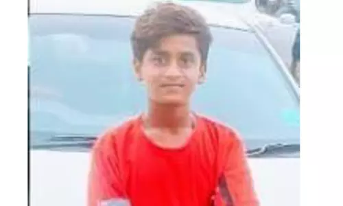 ஊதுபத்தி தயாரிக்கும் எந்திரத்தில் சிக்கி சிறுவன் பலி