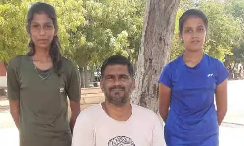 மாநில அளவிலான கோ-கோ போட்டிக்கு கரூர் மாணவிகள் தேர்வு மாநில அளவிலான கோ-கோ போட்டிக்கு கரூர் மாணவிகள் தேர்வு