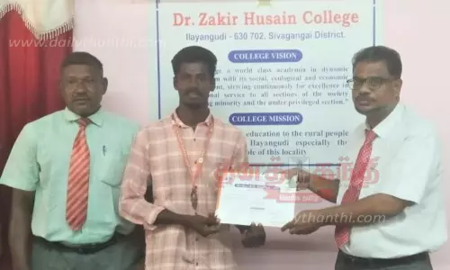 மாரத்தான் போட்டியில் வென்ற மாணவருக்கு பாராட்டு