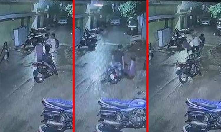 பைக்கில் இருந்து கீழே விழுந்த 2 பேரை காப்பாற்ற சென்ற அப்பா-மகன்; நள்ளிரவில் நடந்த துணிகரம்