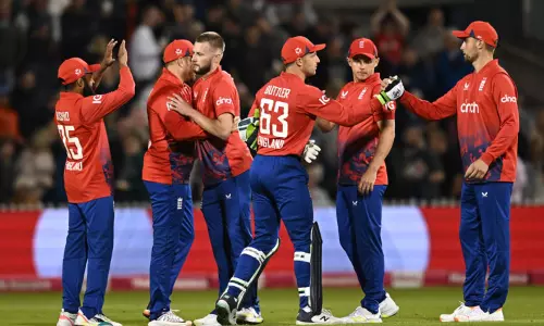 பேர்ஸ்டோ, அட்கின்சன் அபாரம்; நியூசிலாந்தை 98 ரன் வித்தியாசத்தில் வீழ்த்தி இங்கிலாந்து அபார வெற்றி...! பேர்ஸ்டோ, அட்கின்சன் அபாரம்; நியூசிலாந்தை 98 ரன் வித்தியாசத்தில் வீழ்த்தி இங்கிலாந்து அபார வெற்றி...!