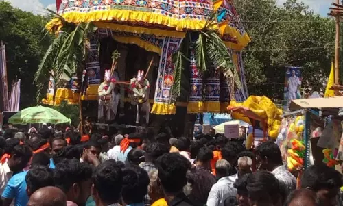 செம்பியம்மன் கோவில் தேரோட்டம்