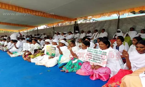 விவசாயிகள் 2-வது நாளாக உண்ணாவிரத போராட்டம்