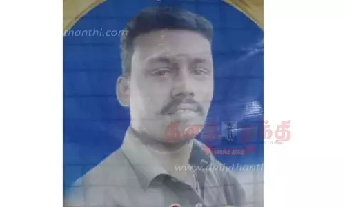 மோட்டார்சைக்கிள் மீது பஸ் மோதி டிரைவர் பலி